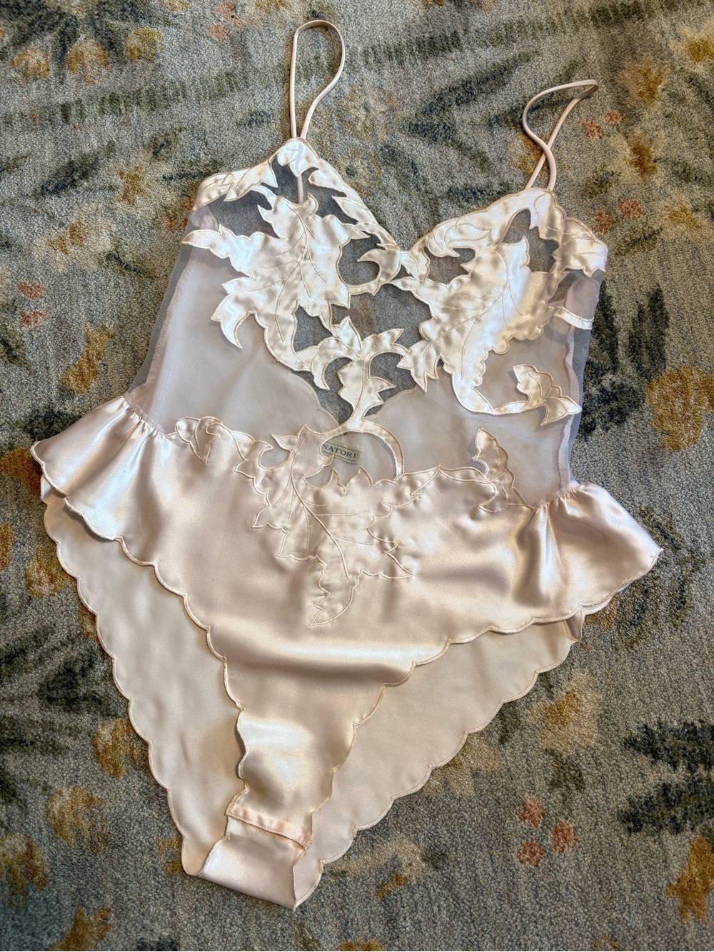Vintage Natori Satin Scalloped Bodysuit Lace Sexy Coquette Flirty Glam Large